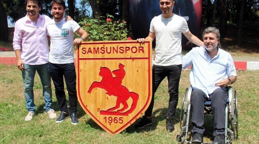 Samsunspor&rsquo;da İmza Şov S&uuml;r&uuml;yor