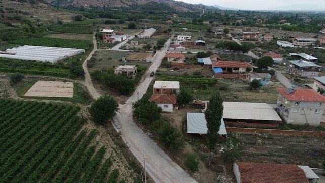 Salihli’de 4 Mahalleye 47 Bin Metrekare Parke Taş Döşendi