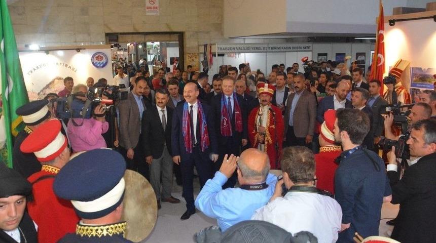 Bakan Soylu Hemşehrileri İle Ankara&rsquo;da Buluştu