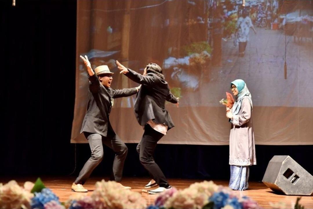 Uluslararası &Ouml;ğrencilerden Coşkulu T&uuml;rk&ccedil;e Ş&ouml;leni