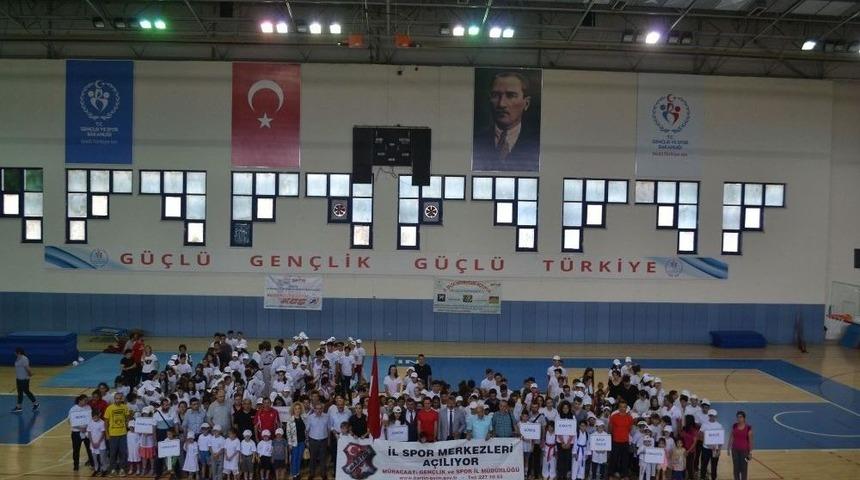İl Spor Merkezleri Faaliyete Başladı