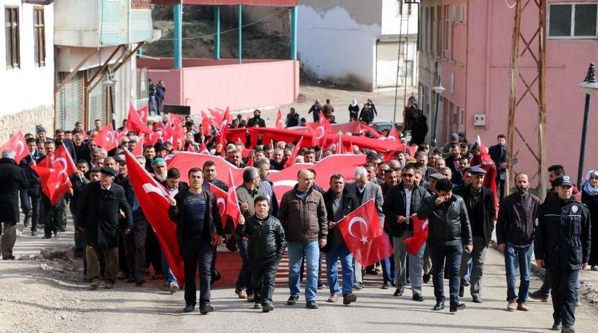 Binlerce Vatandaş Afrin Operasyonuna Destek İ&ccedil;in Y&uuml;r&uuml;d&uuml;