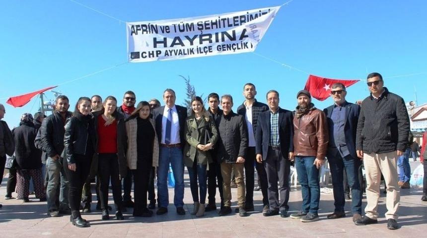 Ayvalık&rsquo;ta Chp&rsquo;li Gen&ccedil;lerden Afrin Şehitleri İ&ccedil;in Lokma Hayrı