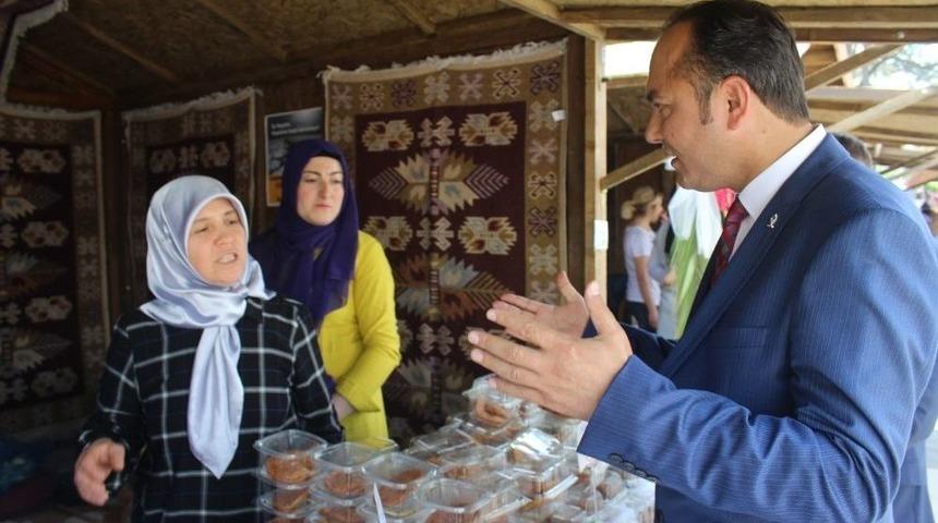 Milletvekili Aday Adayı G&uuml;nd&uuml;z Festival Alanında Vatandaşlarla Bir Araya Geldi