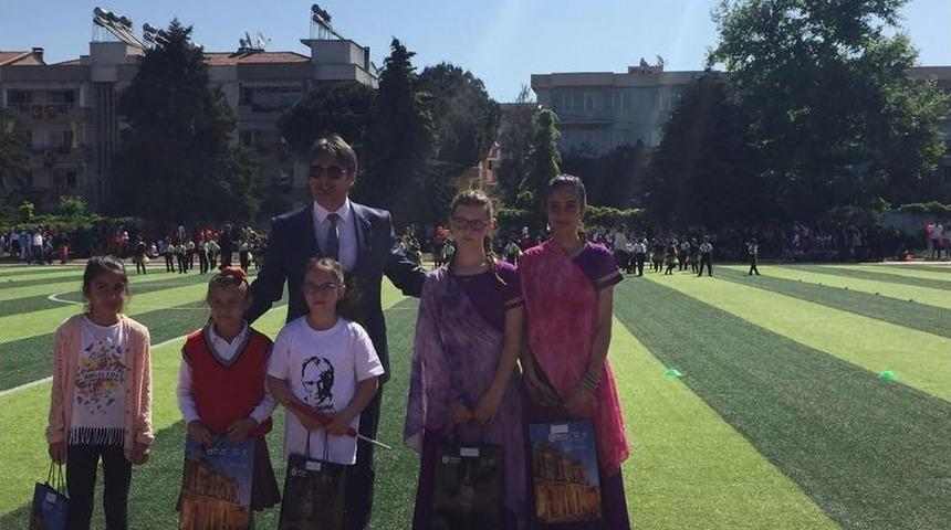 Bu &Ccedil;ocuklar &Ouml;d&uuml;l Canavarı