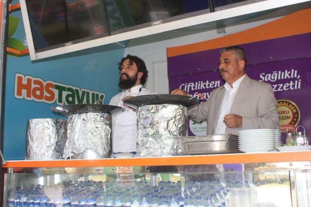 Anne &Ccedil;ocuk Festivalinde Karavanda Yemek S&uuml;rprizi