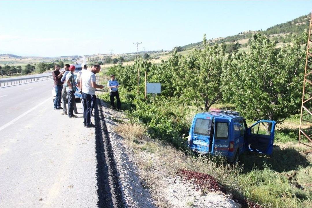 Karaman&rsquo;da Jandarma Aracı Kaza Yaptı: 2 Asker Yaralandı