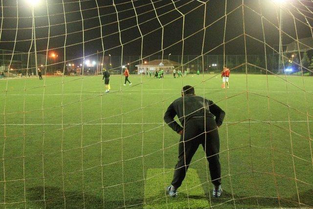 Bozanspor Şampiyonluğa Çok Yakın