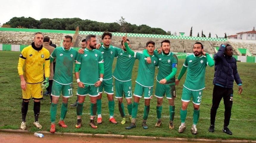 Lider Salihli, En Yakın Rakibi Urganlı&rsquo;yı Ağırlayacak