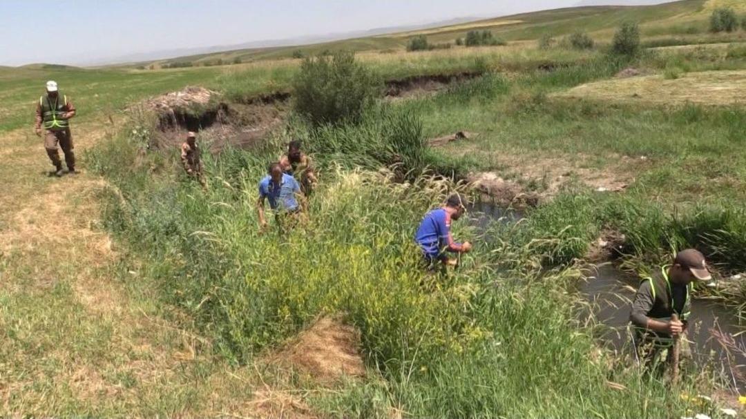 Leyla İ&ccedil;in Batman&rsquo;dan Gelen Avcı Ekibi D&uuml;rb&uuml;nlerle Kargaları G&ouml;zl&uuml;yor