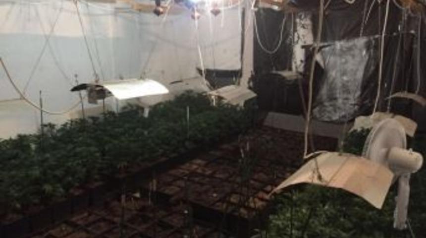 B&uuml;y&uuml;k&ccedil;ekmece&rsquo;de L&uuml;ks Villalara Uyuşturucu Baskını