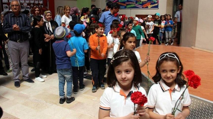 Tekden Koleji Kuşakları Bir Araya Getirdi