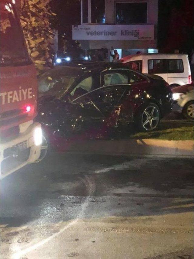 Antalya’da 3 Aracın Çarpıştığı Kazada Ortalık Savaş Alanına Döndü: 7 Yaralı