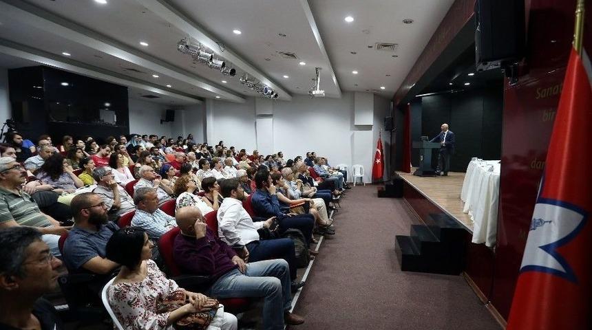 Konak&rsquo;ta &Uuml;topya Konuşuldu