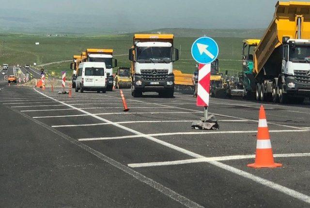 Kars’ta Karayolları Bölge Müdürlüğü Yol Çalışmalarını Hızlandırdı