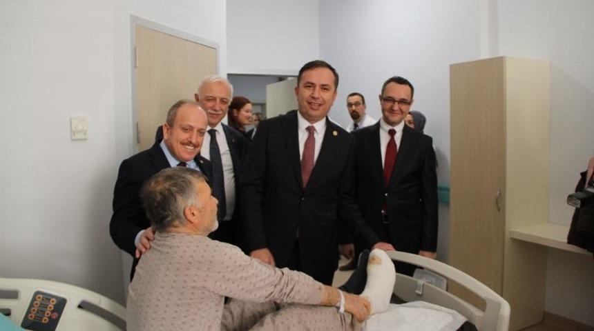 Ak Parti’den Hastane Ziyareti