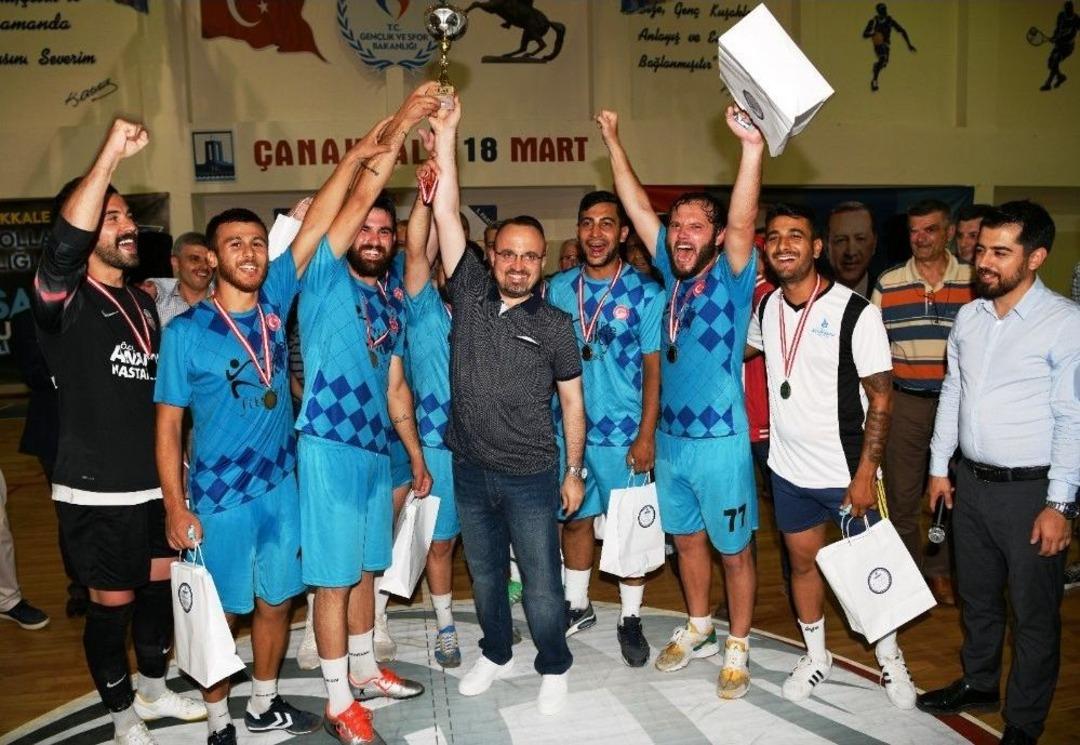 Ak &Ccedil;anakkale İl Gen&ccedil;lik Kolları&rsquo;nın Futsal Turnuvası Sona Erdi