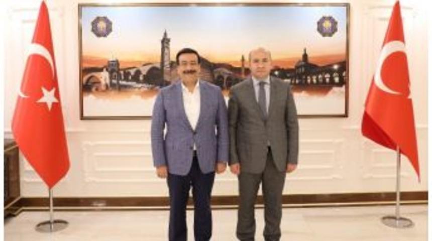 Başkan Atilla, Sur Kaymakamı Ve Belediye Başkan Vekili &Ccedil;ift&ccedil;i&rsquo;yi Ağırladı