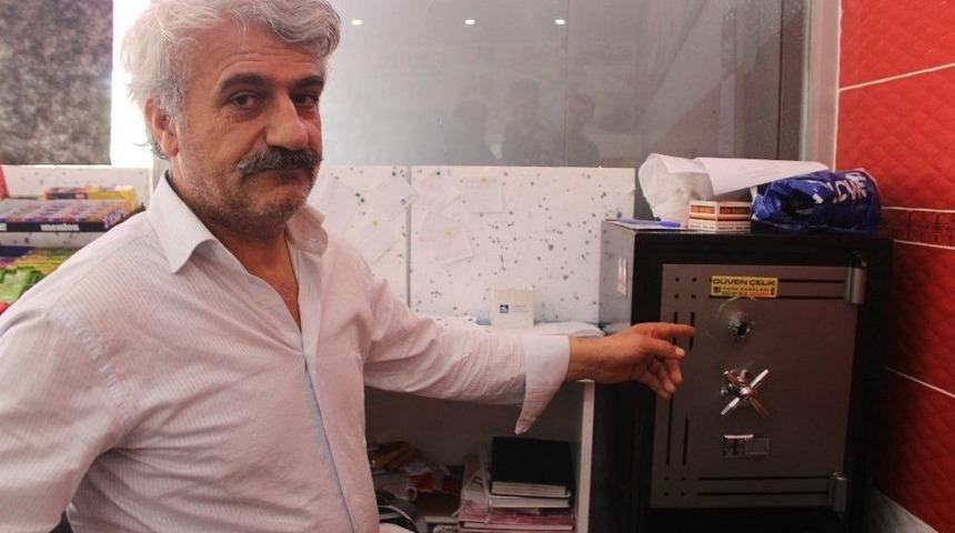 &Ccedil;elik Kasayı Delip 7 Bin Lira &Ccedil;aldılar