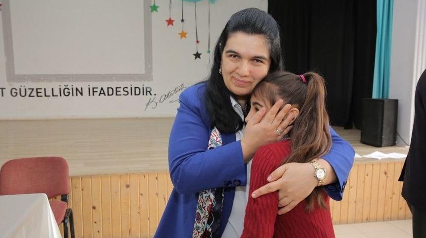 Bayan Yavuz, &Ouml;ğrencileri Sevindirdi