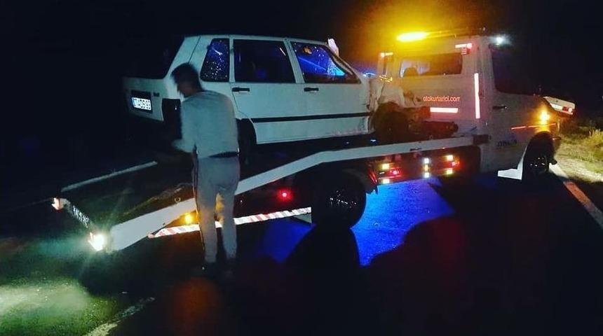 Antalya&rsquo;da Motosiklet İle Otomobil Kafa Kafaya &Ccedil;arpıştı: 2 &Ouml;l&uuml;