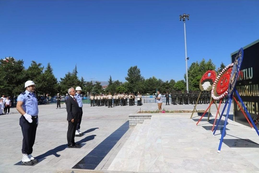 Atat&uuml;rk&rsquo;&uuml;n Erzincan&rsquo;a Gelişinin 99. Yıl D&ouml;n&uuml;m&uuml; Kutlandı