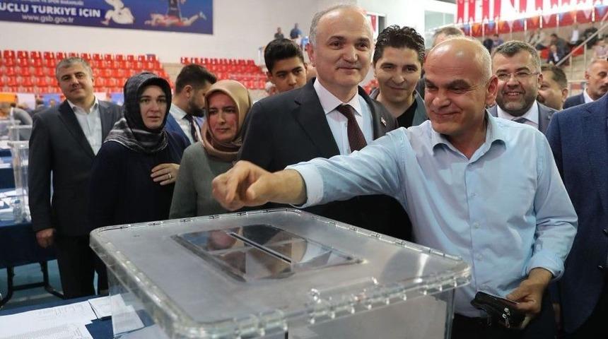 Bakan &Ouml;zl&uuml;: "chp&rsquo;de Bir Şans G&ouml;rm&uuml;yorum"