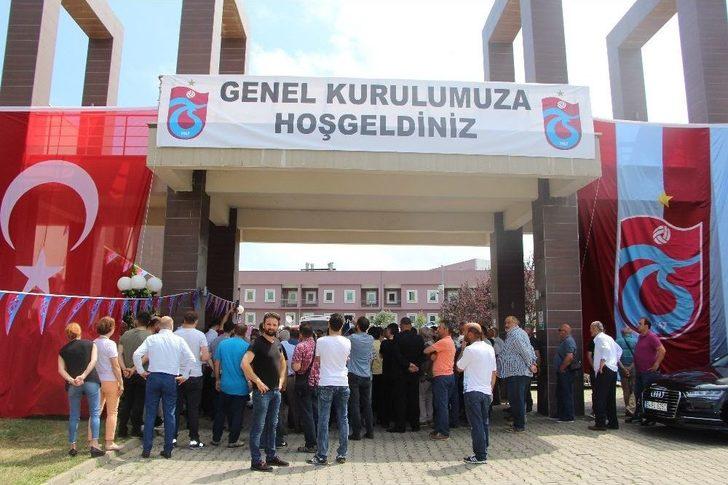 Trabzonspor Olağanüstü Genel Kurulu’nda Öncesi Gerginlik G3