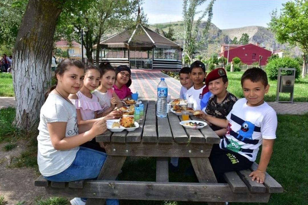 İn&ouml;n&uuml; &Ouml;ğrencilerin G&ouml;zdesi Olmaya Devam Ediyor