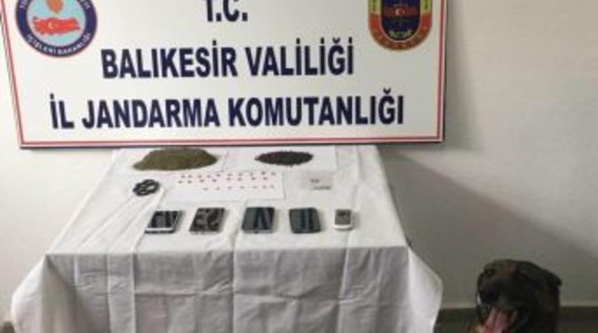 Gönen’de 7 Adrese Eş Zamanlı Operasyon