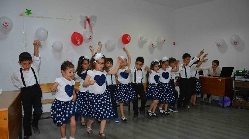 Minik &Ouml;ğrencilerin Okuma Bayramı Sevinci