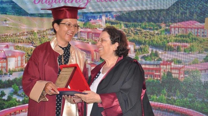 Maltepe &Uuml;niversitesi Y&uuml;ksek Lisans Mezunlarını Uğurladı