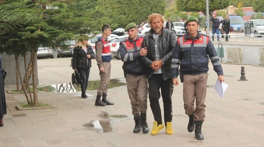 Manavgat’ta İşyeri Yakan Cezaevi Firarisi Yakalandı