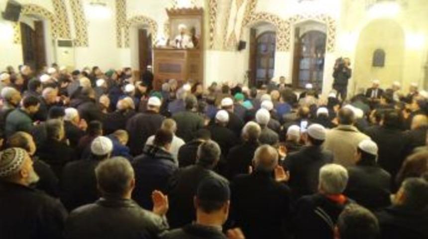 Diyanet İşleri Başkanı Erbaş, Sabah Namazında Vatandaşlarla Buluştu