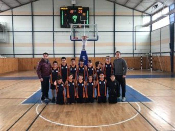 Kardelen Koleji Küçük Erkekler Basketbol Şampiyonu Oldu