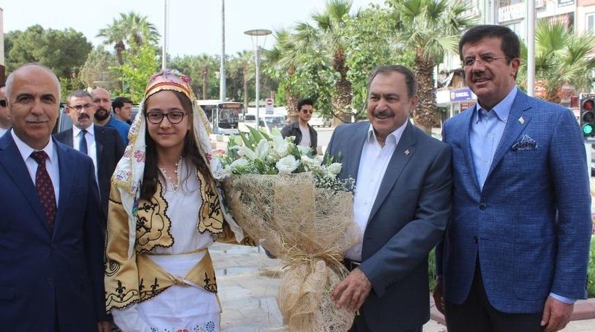 Bakan Zeybekci T&uuml;rkiye&rsquo;nin Kredi Notunu D&uuml;ş&uuml;renlerin, Not D&uuml;ş&uuml;rd&uuml;kleri Zamanlamalara Dikkat &Ccedil;ekti