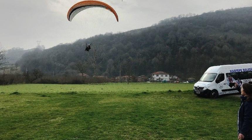 Paraşütcüler Antremanlara Başladı