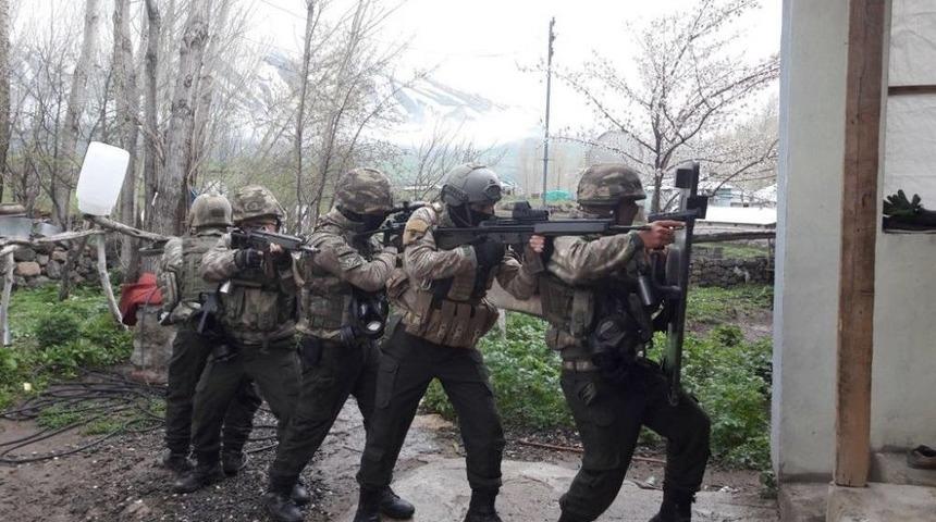 Van’da Terör Operasyonu; 7 Gözaltı