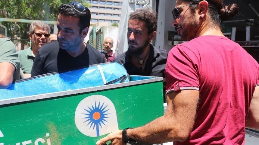 M&uuml;zisyen Metin Kor&rsquo;un Kardeşi: &ldquo;bu Adamın Oraya Işınlanmış Olması Lazım Diyorlar"