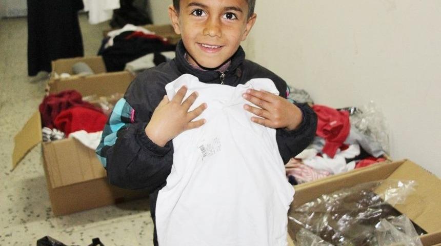 Silvan’da Öksüz Ve Yetim Çocuklara Giyim Yardımı