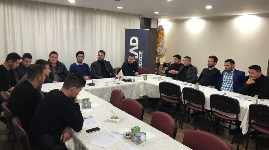 Gen&ccedil;ler Ticareti Geliştirmek İ&ccedil;in Bir Araya Geldi