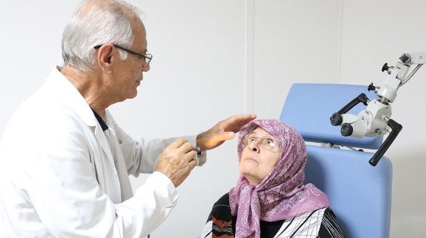 Yaşlılar Sağlık Taraması İ&ccedil;in Tıp Merkezi&rsquo;nde