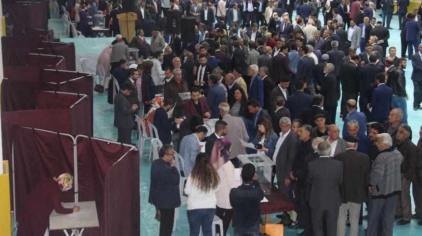 Ak Parti&rsquo;de Temay&uuml;l Yoklaması