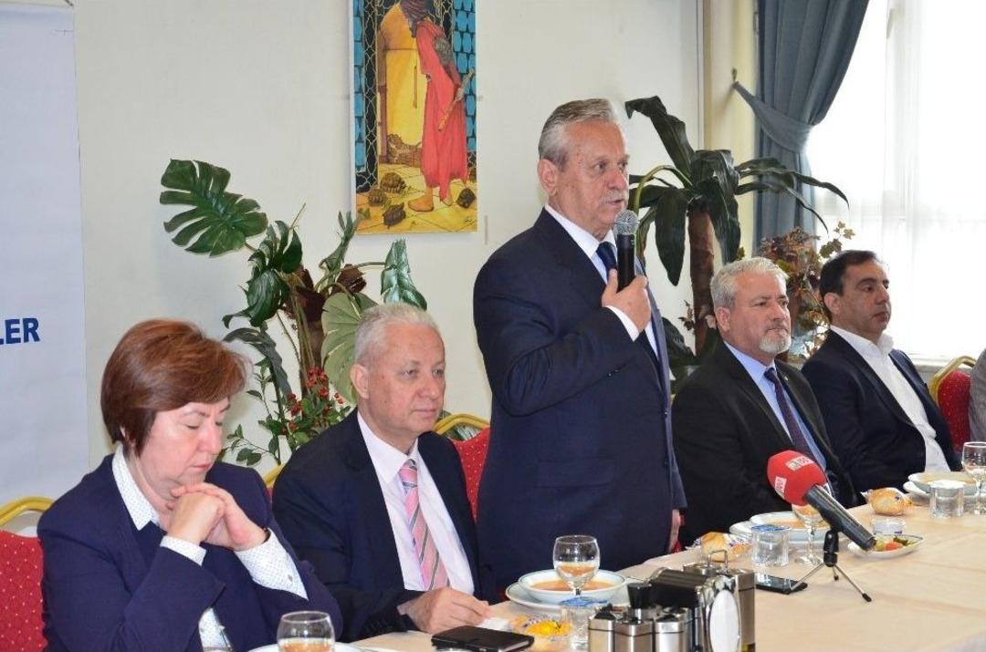 Balıkesirliler Birliğinden Tarhana &Ccedil;orbalı Kahvaltı