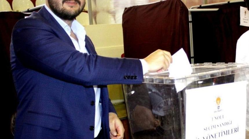 Ak Parti Temay&uuml;l Yoklamasını Yaptı