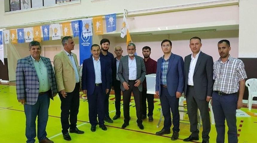 Ak Parti Temay&uuml;l Yoklaması Yaptı