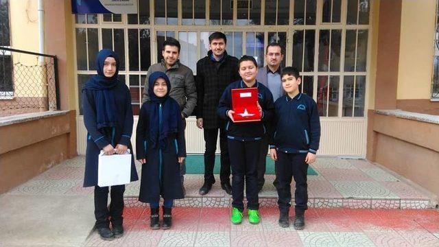 Ortaokul Öğrencilerinden Mehmetçiklere Moral Ziyareti
