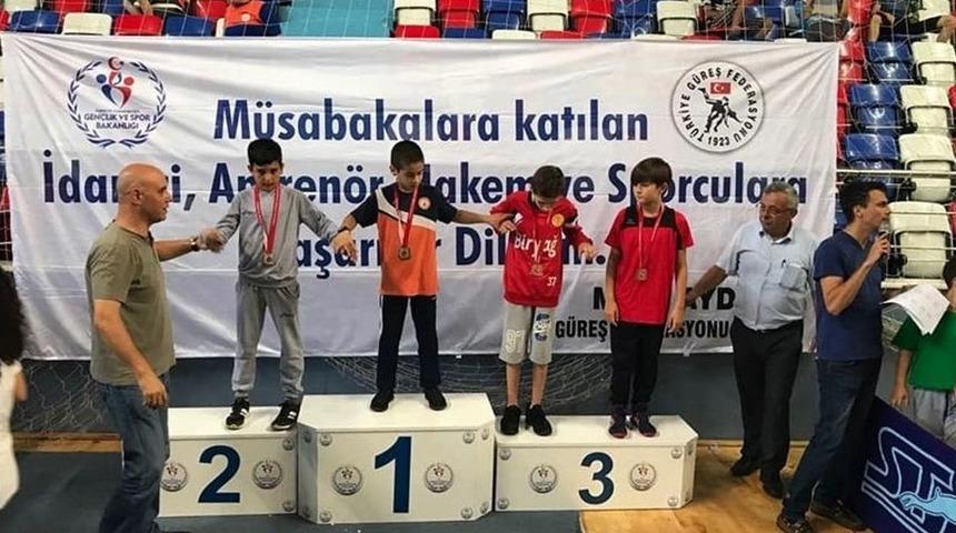 İşyerinin Yandığı Haberini Aldığı Halde Sporcularını Yalnız Bırakmadı