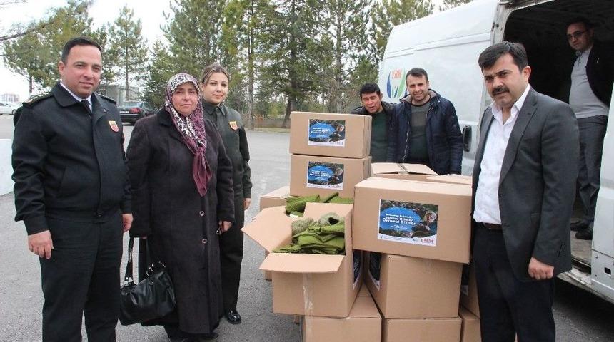 Karaman&rsquo;dan Afrin Operasyonundaki Askerlere Atkı Ve Boyunluk