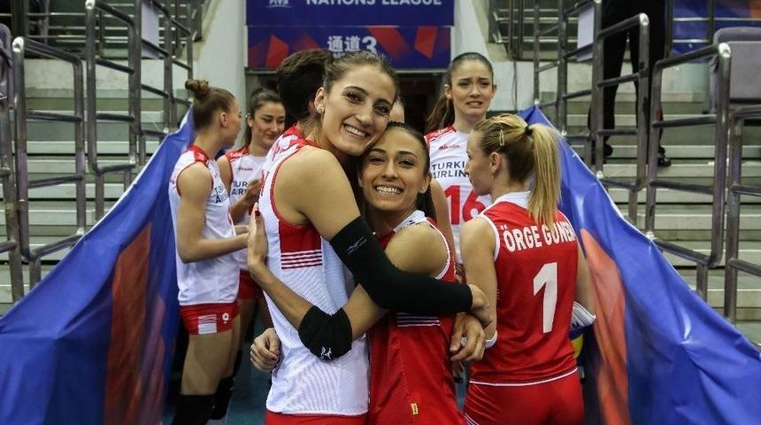 Filenin Sultanları G&uuml;m&uuml;ş Madalya Aldı